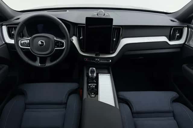Volvo XC60 (2026) thumbnail 2