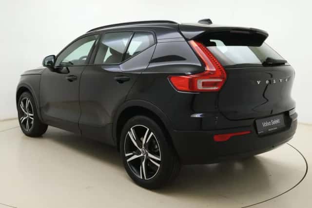 Volvo XC40 (2022) thumbnail 3