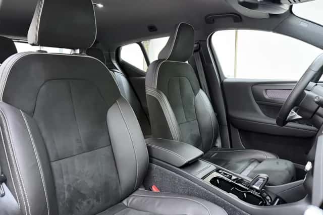 Volvo XC40 (2022) thumbnail 4