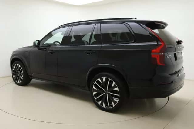 Volvo XC90 (2025) thumbnail 3