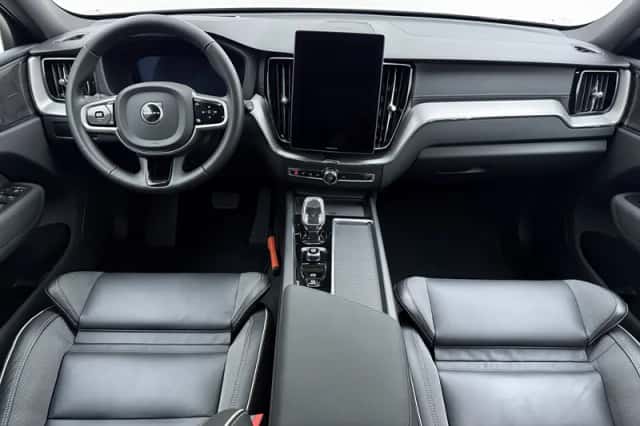 Volvo XC60 (2026) thumbnail 2