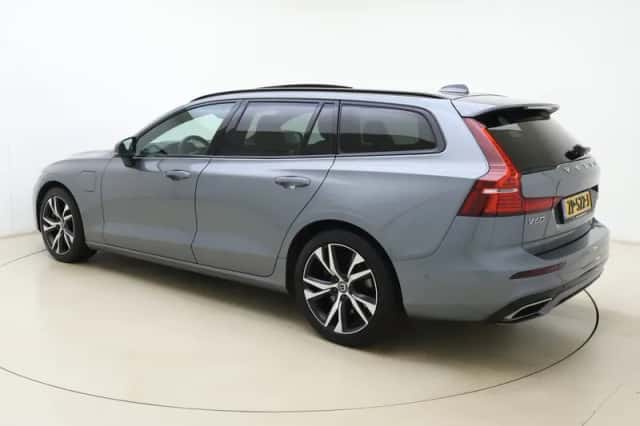 Volvo V60 (2019) thumbnail 3