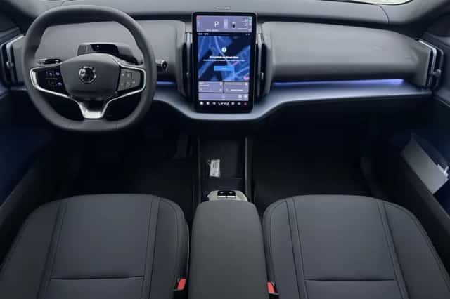 Volvo EX30 (2026) thumbnail 2