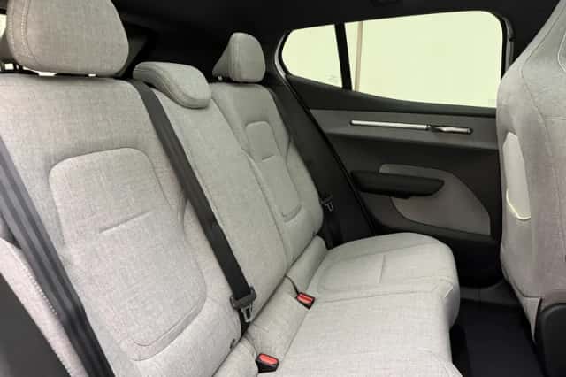 Volvo EX30 (2026) thumbnail 6