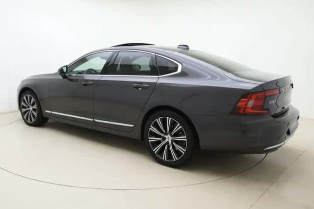 Volvo S90 (2023) thumbnail 3