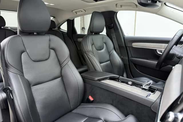 Volvo S90 (2023) thumbnail 4