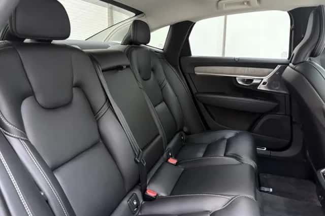 Volvo S90 (2023) thumbnail 6