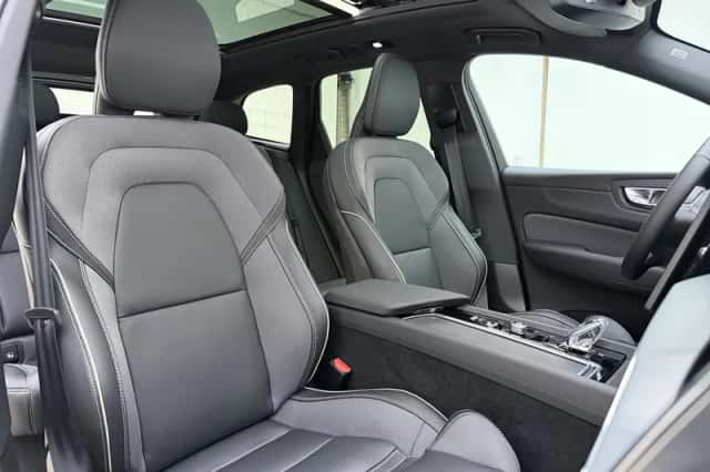 Volvo XC60 (2026) thumbnail 4