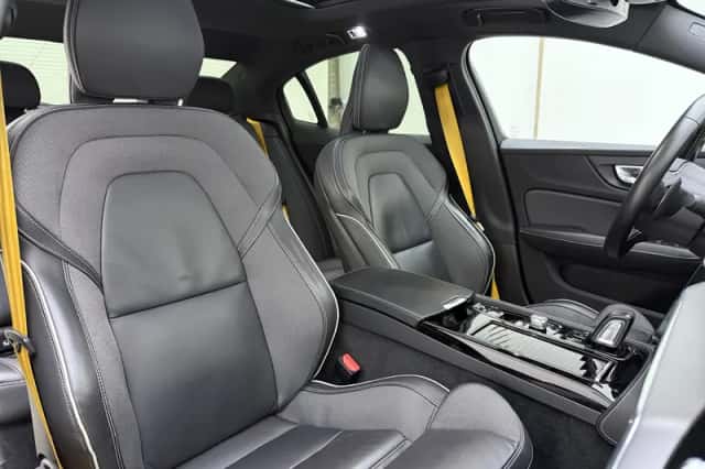 Volvo S60 (2021) thumbnail 4