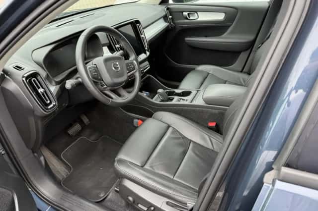 Volvo XC40 (2020) thumbnail 3