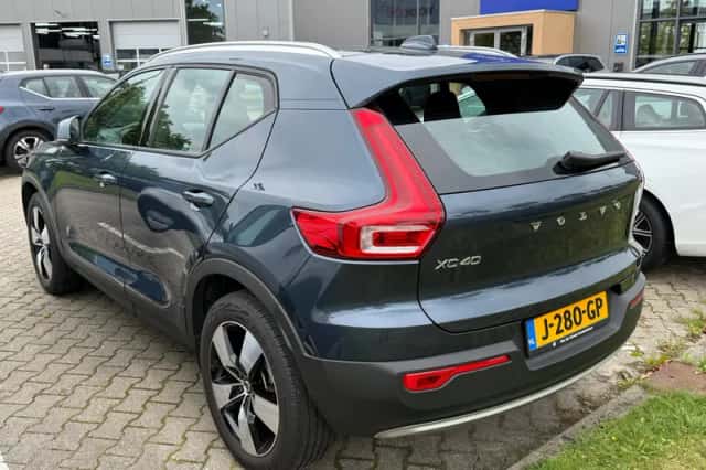 Volvo XC40 (2020) thumbnail 4