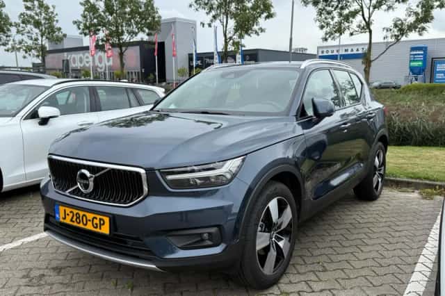 Volvo XC40 (2020) thumbnail 5