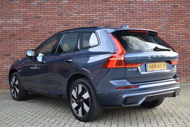 Volvo XC60 (2025) thumbnail 2