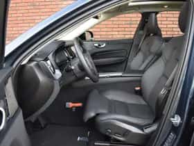 Volvo XC60 (2025) thumbnail 4