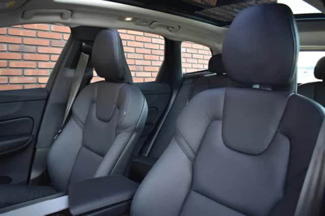 Volvo XC60 (2025) thumbnail 5