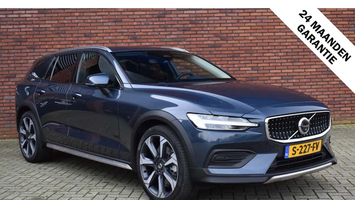 Volvo V60 (2023) — foto 1