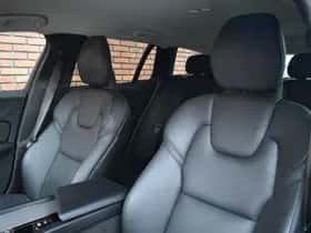 Volvo V60 (2023) thumbnail 5