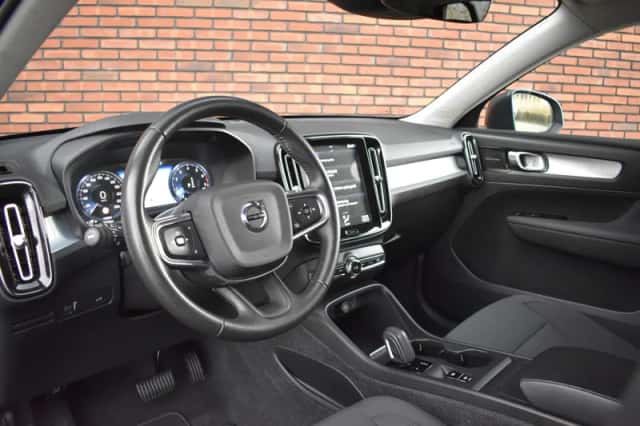 Volvo XC40 (2021) thumbnail 5