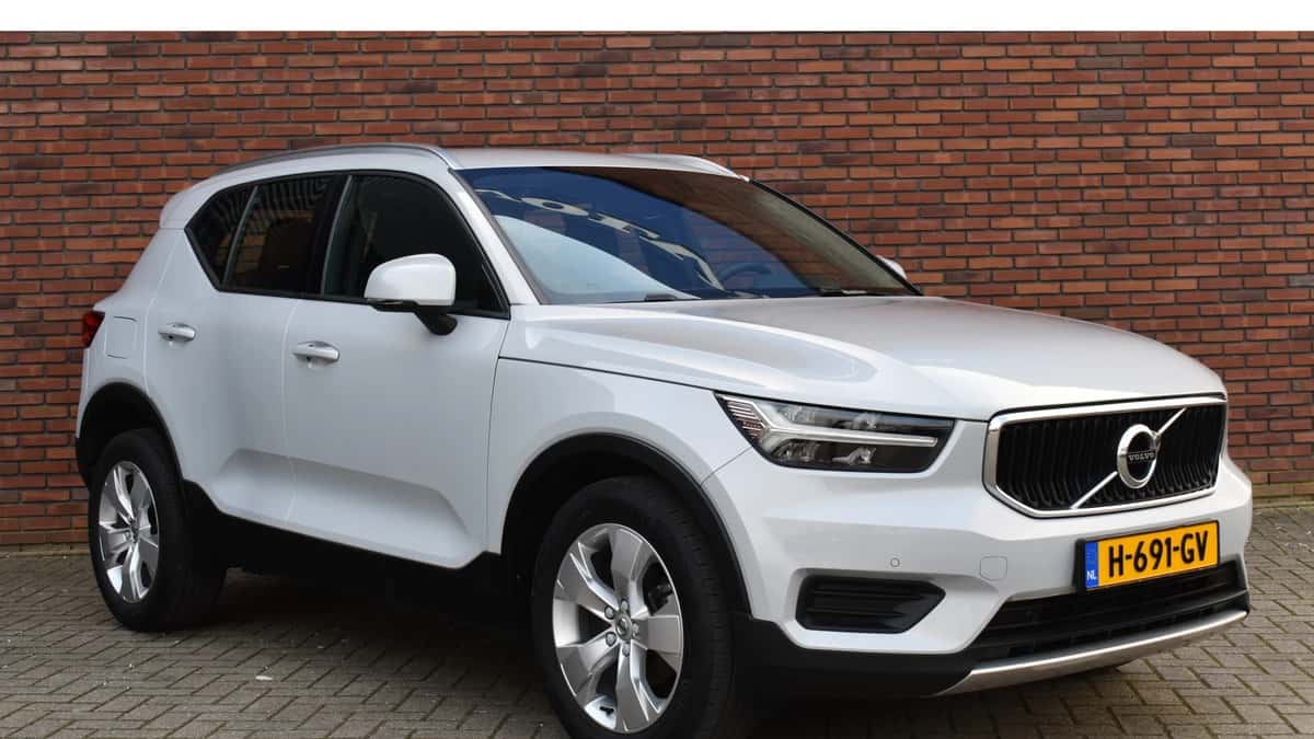 Volvo XC40 (2020) — foto 1