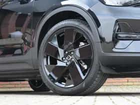 Volvo EX40 thumbnail 2