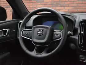 Volvo EX40 thumbnail 13