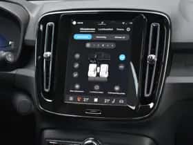 Volvo EX40 thumbnail 17