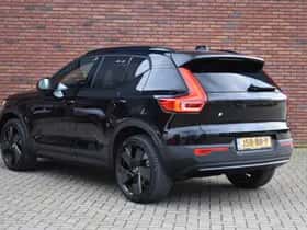 Volvo EX40 thumbnail 3