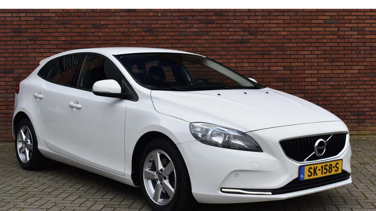 Volvo V40 — foto 1