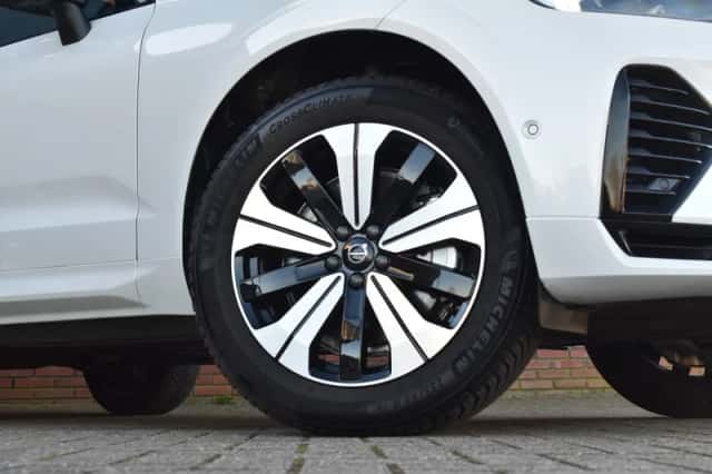 Volvo XC60 (2025) thumbnail 5