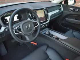 Volvo XC60 (2025) thumbnail 6