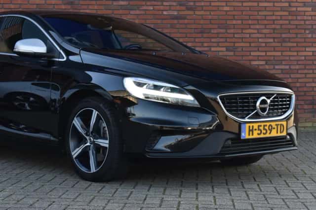 Volvo V40 (2020) thumbnail 2