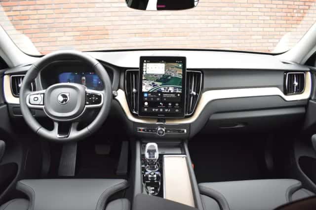 Volvo XC60 (2026) thumbnail 6