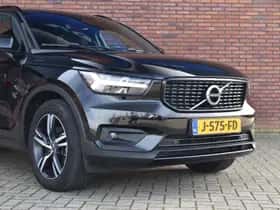 Volvo XC40 (2020) thumbnail 2