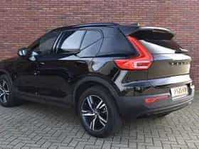 Volvo XC40 (2020) thumbnail 3