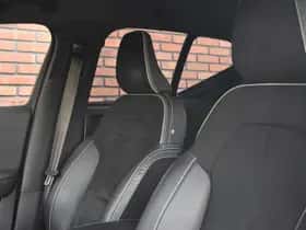 Volvo XC40 (2020) thumbnail 5