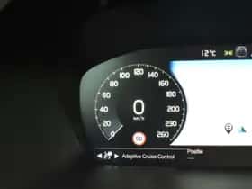 Volvo XC40 thumbnail 11