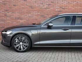 Volvo V60 (2022) thumbnail 12