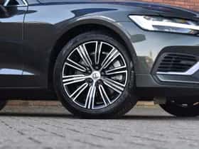 Volvo V60 (2022) thumbnail 3
