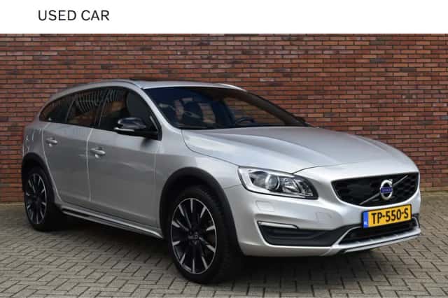 Volvo V60 (2018) thumbnail 1