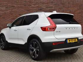 Volvo XC40 (2020) thumbnail 2