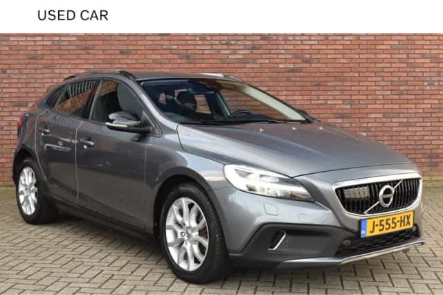 Volvo V40 (2017) thumbnail 1