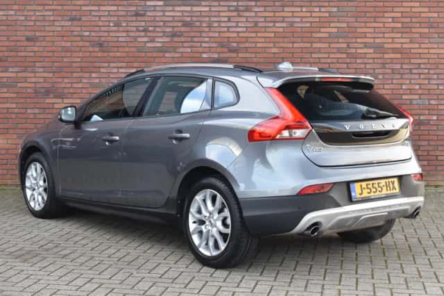 Volvo V40 (2017) thumbnail 4