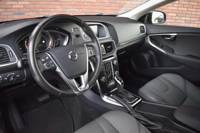 Volvo V40 (2017) thumbnail 6