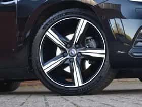 Volvo V60 (2018) thumbnail 3