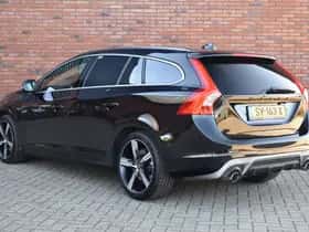 Volvo V60 (2018) thumbnail 4