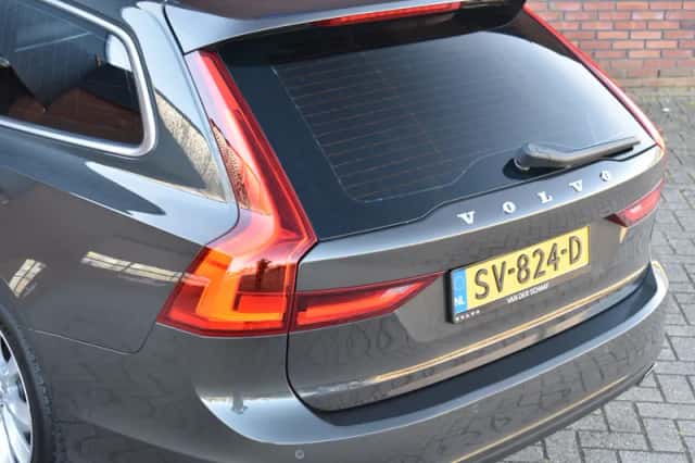 Volvo V90 (2018) thumbnail 5