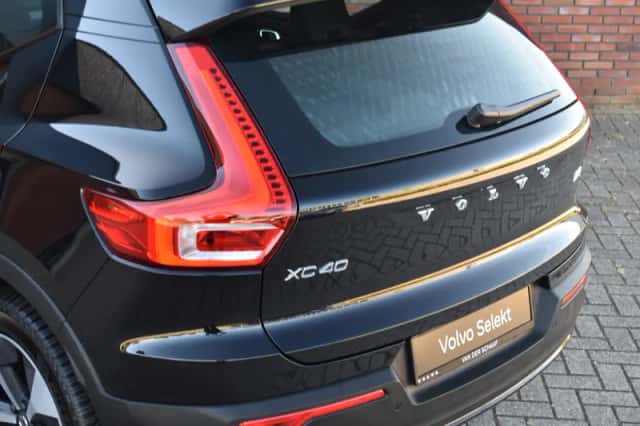 Volvo XC40 (2025) thumbnail 5