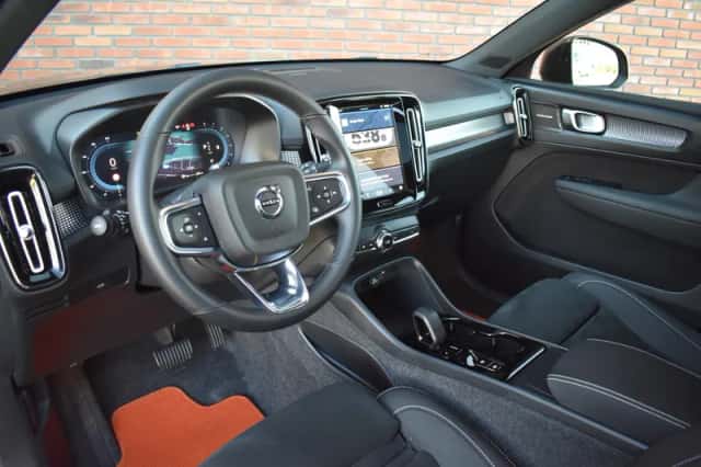 Volvo XC40 (2025) thumbnail 6