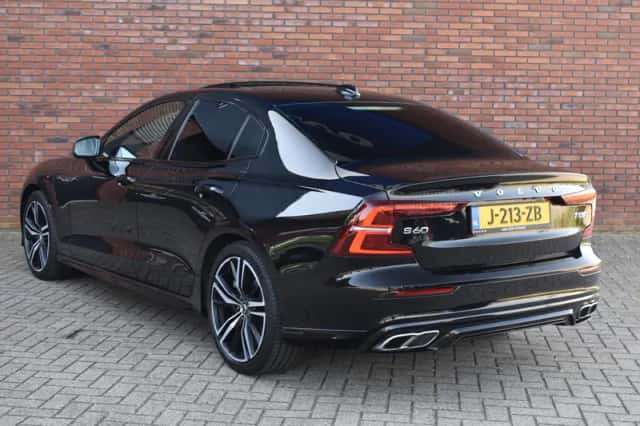 Volvo S60 (2019) thumbnail 4