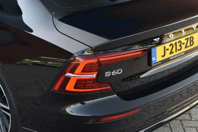Volvo S60 (2019) thumbnail 5